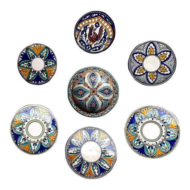 1950s Serving Pieces Ensemble Tunisian Platters + Moroccan Serving Bowl - Set of 7 For Sale