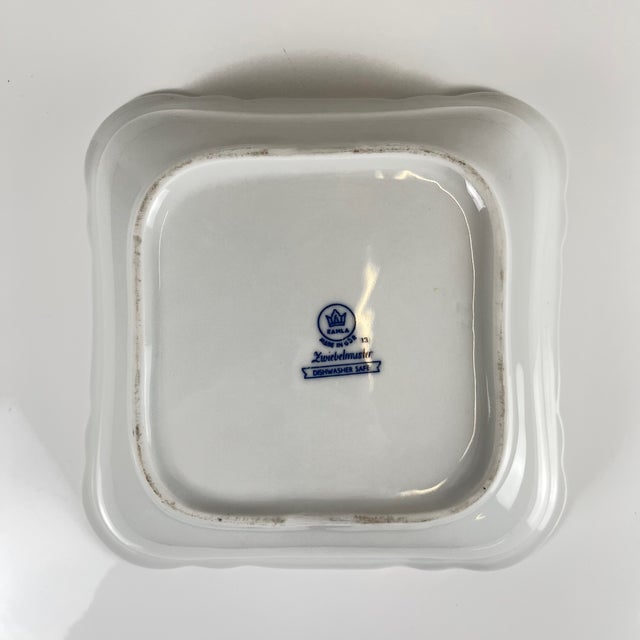 Ceramic Square Blue Onion Porcelain Dishes from Kahla, East Germany, 1960-1980, Set of 2 For Sale - Image 7 of 14