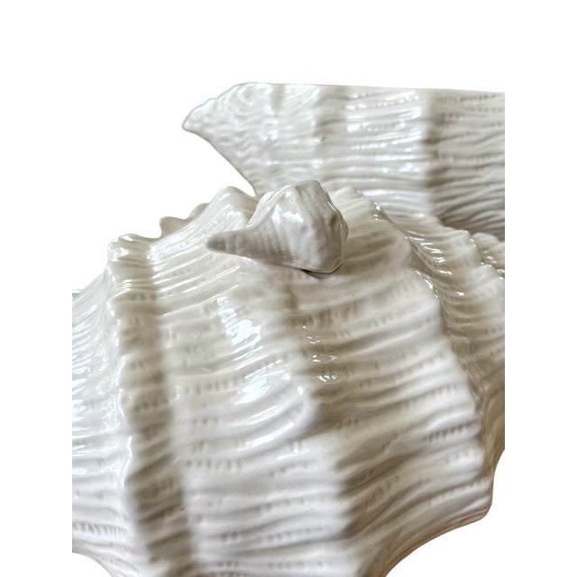 Vintage White Ceramic Conch Shell Soup Tureen With Underplate & Ladle - Set of 3 For Sale - Image 9 of 12