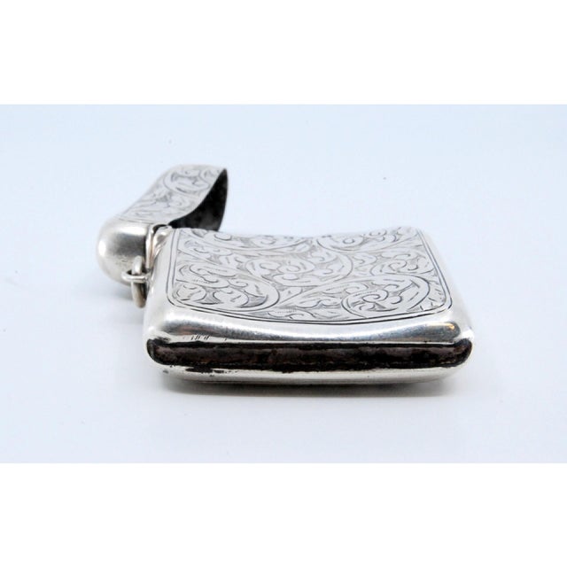 Silver Silver Matchbox with Reliefs and Hinged Lid For Sale - Image 8 of 10