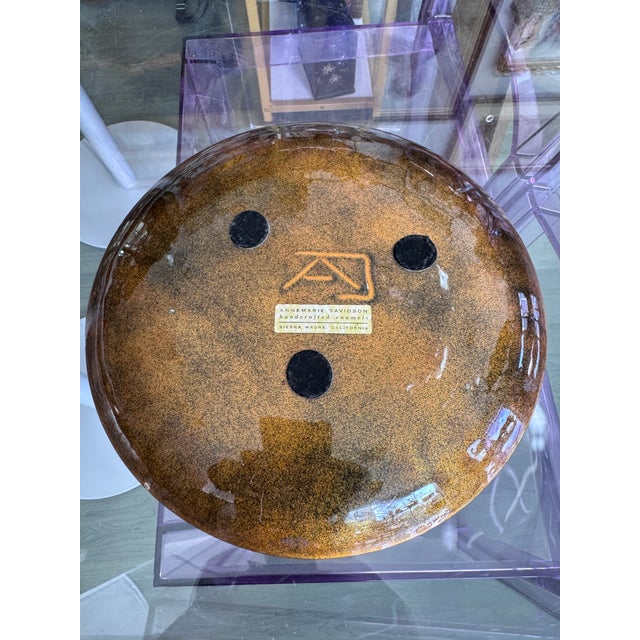 Annemarie Davidson Glass & Enamel Decorative Plate, Mid-20th Century Scallop Design For Sale - Image 10 of 12