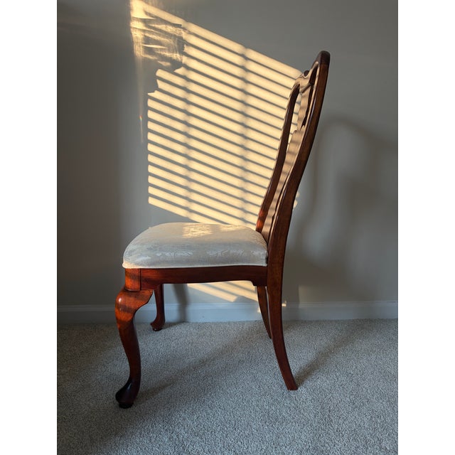 Queen Anne 1980s Universal Furniture Queen Anne Style Dining Chair For Sale - Image 3 of 10