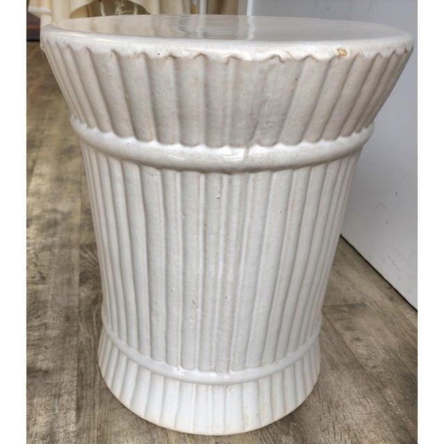 Mid 20th Century Hollywood Regency Style White Faux Bamboo Side Table/Garden Seat For Sale - Image 4 of 9