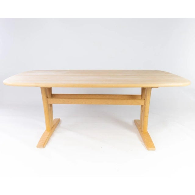 Coffee table in beech of danish design manufactured by Skovby Furniture factory in the 1960s. The table is in great...