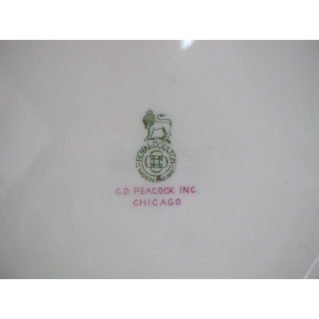 Early 20th Century Royal Doulton H2909 Gold Gilt Rim Bone White 10 1/4" Dinner Plate Set of 4 For Sale - Image 5 of 8