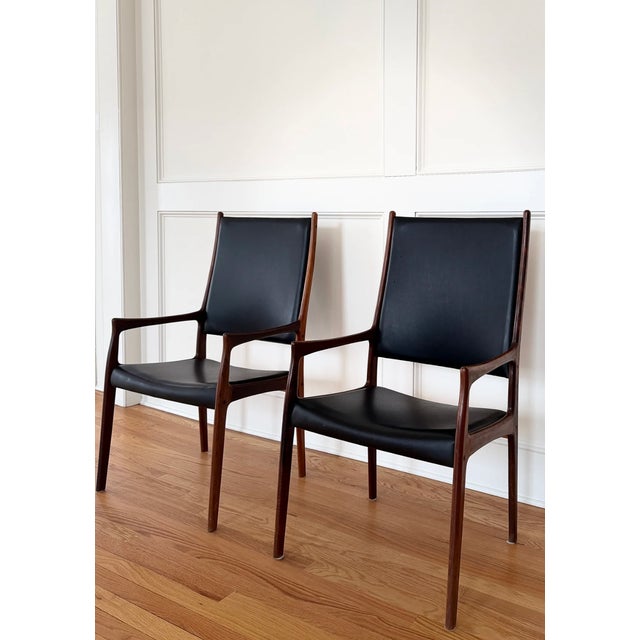 Mid-Century Modern Johannes Andersen Rosewood High-Back Chairs, Denmark 1960, a Pair For Sale - Image 3 of 4