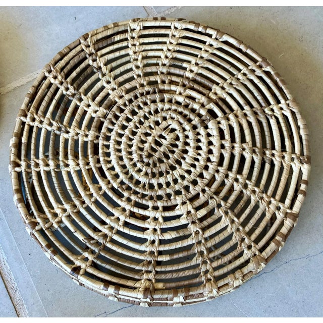 Mid 20th-Century Artfully Handwoven Natural Grass Trays - Set of 4 For Sale - Image 12 of 12