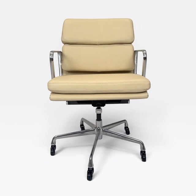 Early 21st Century Herman Miller Eames Aluminum Group Soft Pad Management - Parchment Cream / Off-White Leather For Sale - Image 5 of 10