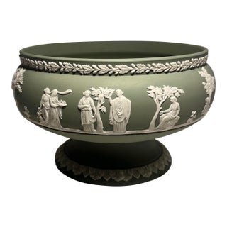 Vintage Wedgwood Jasperware Celadon Green Pedestal Fruit Bowl Sacrifice Scene For Sale