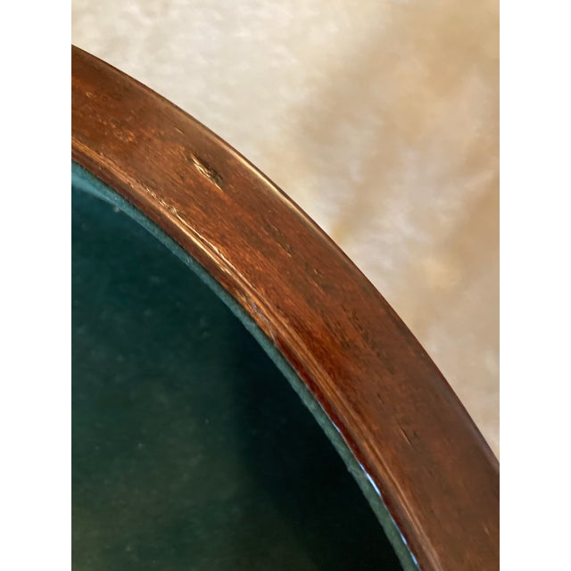 1930’s Mahogany Pedestal Felt Lined Lift Top Showcase Side Table by the Bombay Company For Sale - Image 10 of 11