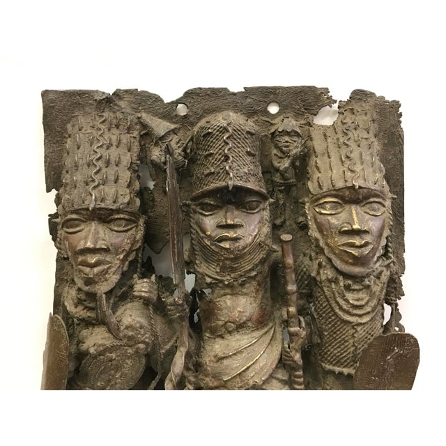 1970s Vintage African Tribal Art Large Benin Bronze Plaque For Sale In New York - Image 6 of 12