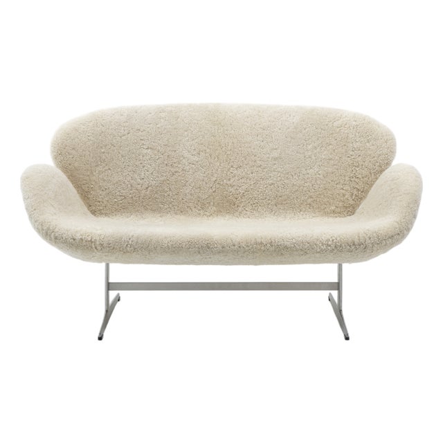 Swan Sofa in Sheepskin by Arne Jacobsen for Fritz Hansen, 2000s For Sale