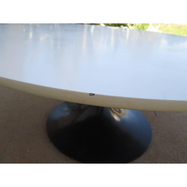 Burke Mid Century Modern Round Tulip Base Coffee Table For Sale - Image 6 of 9