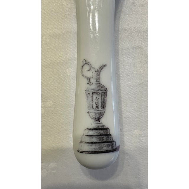 English Vintage Golf-Themed Ceramic Pie Server For Sale - Image 3 of 6