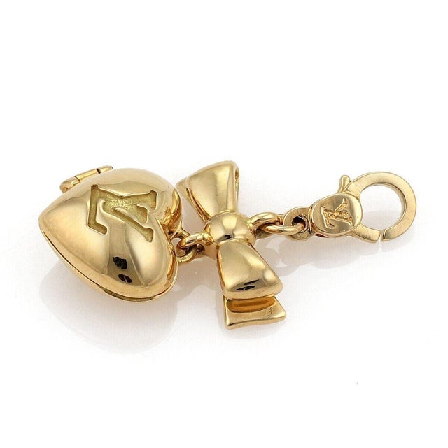 Mid 20th Century Louis Vuitton Heart & Bow Locket 18k Yellow Gold Charm Pendant For Sale - Image 5 of 6