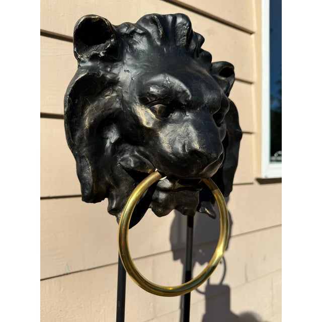 English Vintage Regal Lion’s Head Towel Valet For Sale - Image 3 of 9