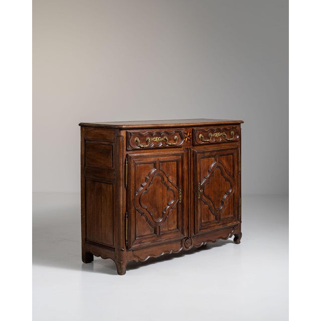 1800s French Chestnut Brown Louis XV Ornate Buffet with Brass Hardware For Sale - Image 14 of 15