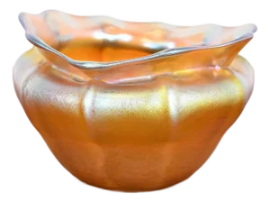 Louis Comfort Tiffany Favrile Iridescent Art Glass Bowl With Scalloped Edge