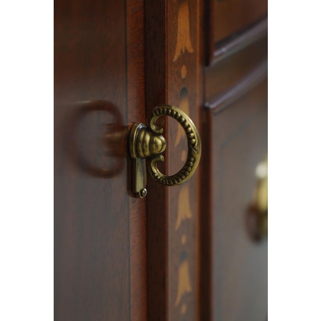 Wood Ethan Allen Mahogany Hepplewhite Style Sideboard For Sale - Image 7 of 18