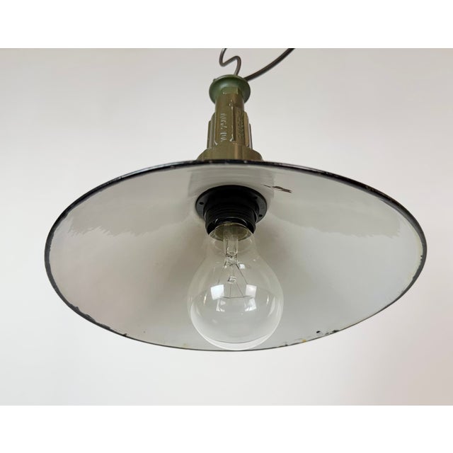 Industrial Petrol Enamel Military Pendant Lamp with Cast Aluminium Top, 1960s For Sale - Image 6 of 18