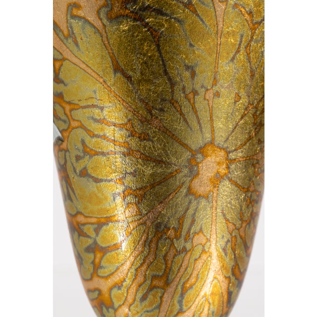 Salvatore Polizzi Signed Gold Iridescent Art Glass Vessel in Display Case 1990s For Sale In Detroit - Image 6 of 8