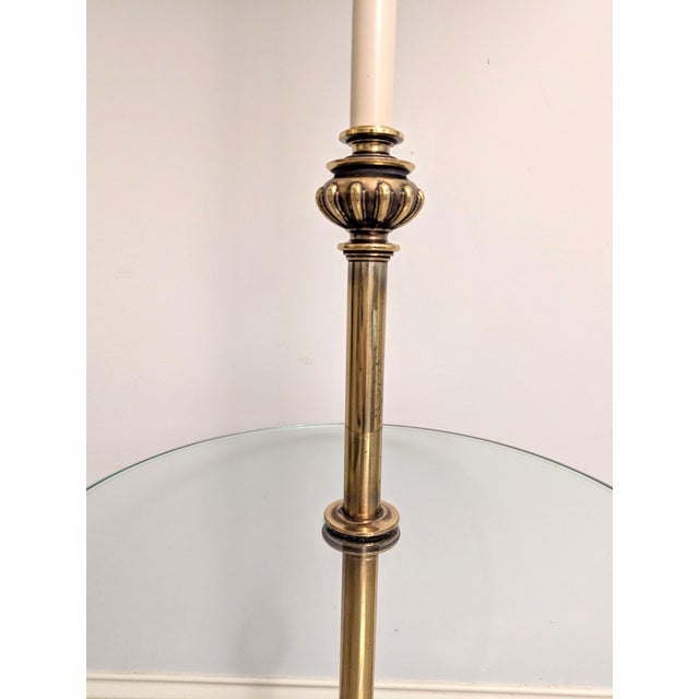 Vintage Mid-Century Modern Stiffel Brass Floor Lamp With Integrated Glass Table For Sale In Raleigh - Image 6 of 11