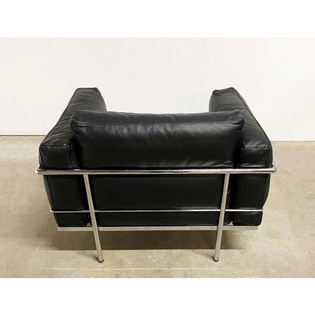 Pierre Jeanneret, Charlotte Perriand & Le Corbusier Grand Comfort Lounge Chairs - A Pair For Sale - Image 11 of 12