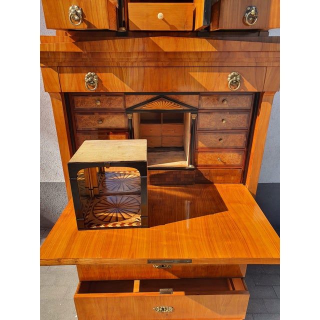 Biedermeier Secretary Desk in Cherrywood, Dresden, 1830 For Sale - Image 3 of 18