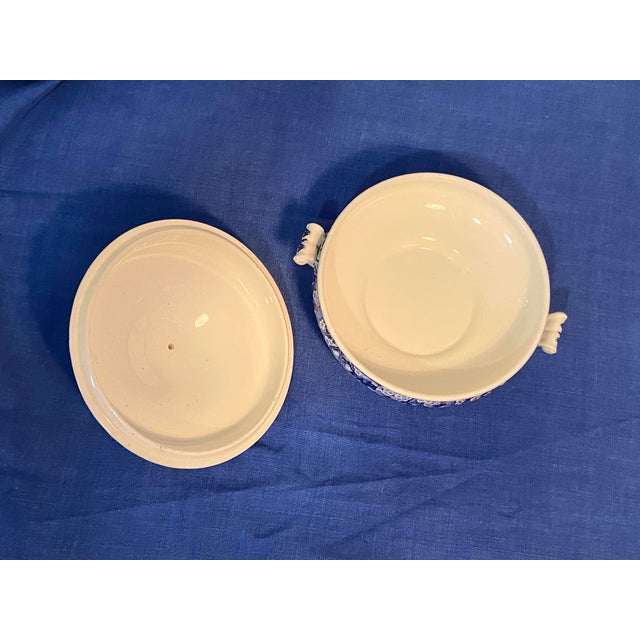 Wedgwood Wedgewood 1933 Ferrara Blue Serving Dish With Lid. Blue Transferware English China With Ships, Buildings, and Flowers For Sale - Image 4 of 8