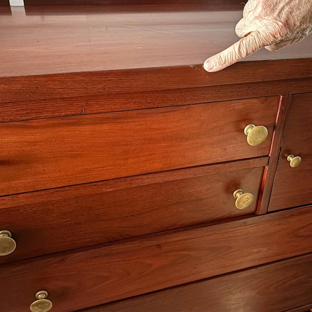 Vintage Georgian Style Chest of Drawers With Mirror For Sale - Image 17 of 18