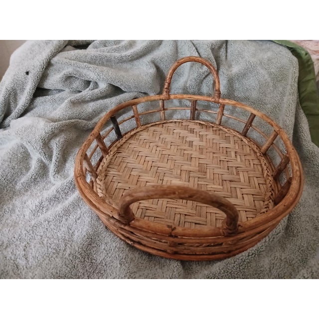 Vintage 90s rattan and split reed tray. Wear commensurate with age and use. Sturdy and stylish.