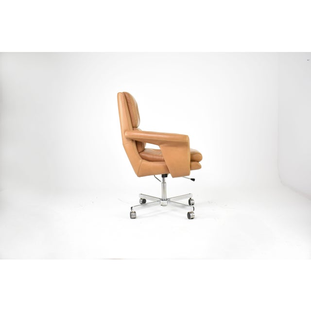 Raphael Raffel French Leather Executive Chair Attributed to Raphaël Raffel for Apelbaum, 1970s For Sale - Image 4 of 12
