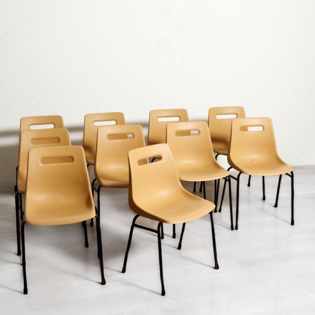 Vintage Chairs from Grosfillex, 1960s, Set of 15 For Sale - Image 6 of 18