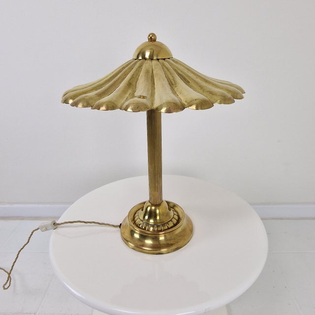 Hollywood Regency Italian Sculptural Brass Table Lamp, 1970s For Sale - Image 4 of 15