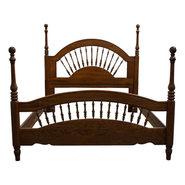 Lexington Furniture Recollections Collection Solid Oak Rustic Country French Queen Size Spindle Bed 468-140 For Sale