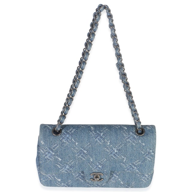 French Chanel Blue Bleached Chain Printed Denim Medium Classic Double Flap Bag For Sale - Image 3 of 8