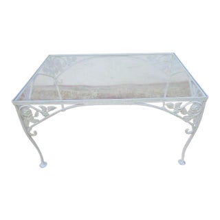 Vintage Russell Woodard Style White Patio Coffee Table For Sale