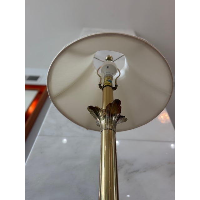 Mid-Century Modern Vintage Stiffel Solid Brass Tulip Floor Lamp With Etched Glass Table Shelf For Sale - Image 3 of 6