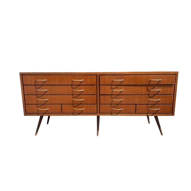 Vintage Italian Wooden Chest of Drawers with Brass Handles, 1950s, in Good conditions. Designed 1950 to 1959