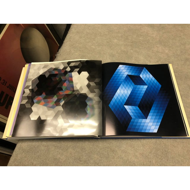 1970 Victor Vasarely 'Vasarely II' Cubism Blue Book For Sale In New York - Image 6 of 11