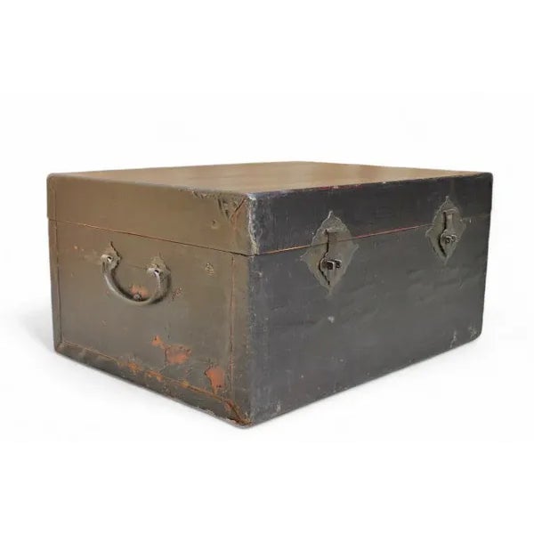 1910s Black Leather Traveler's Trunk For Sale - Image 5 of 12
