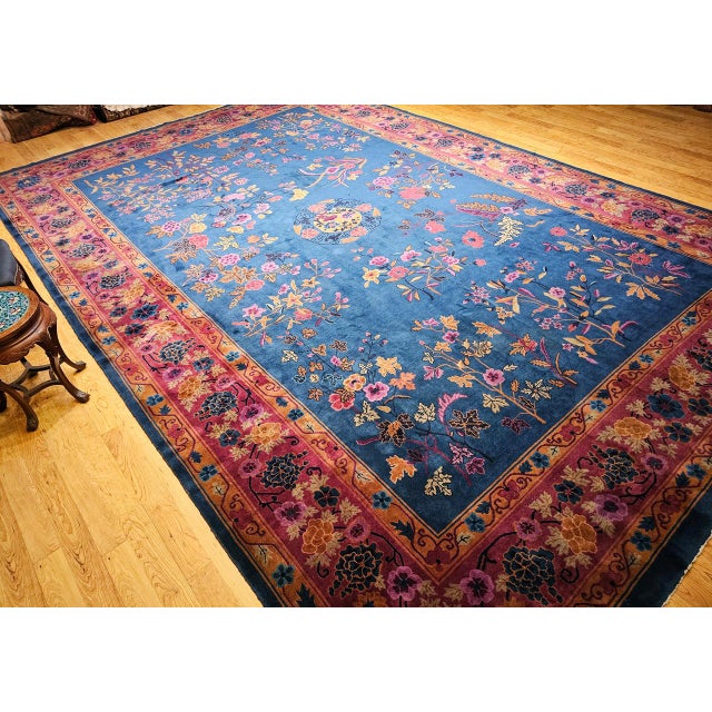1900s Oversize Chinese Art Deco Oversize Rug, Handwoven Wool, Floral Design, 11' x 18' For Sale - Image 11 of 18