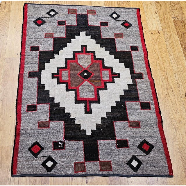 Vintage Native American Navajo Rug, Wool & Cotton, Geometric Medallion Design, 3x4 For Sale In Chicago - Image 6 of 14