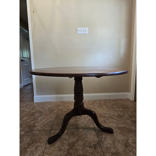 Tilt tables became popular in the Georgian Era of England's history. George II's reign saw an increase in the popularity...