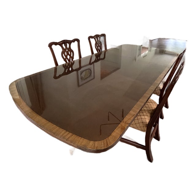 1980s Ethan Allen Banded Mahogany Clawfoot Dining Table + 4 Chairs For Sale