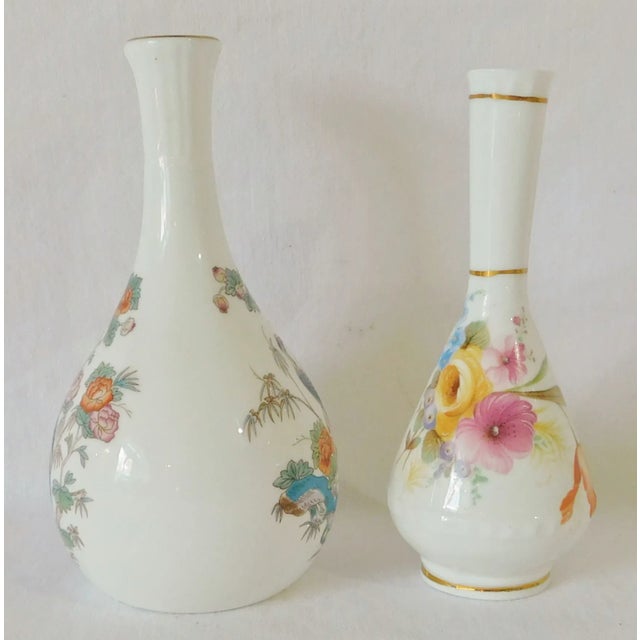 1980s Vintage Wedgwood & Fenton Porcelain Flower Rose Bud Vases England - Set of 2 For Sale - Image 5 of 7