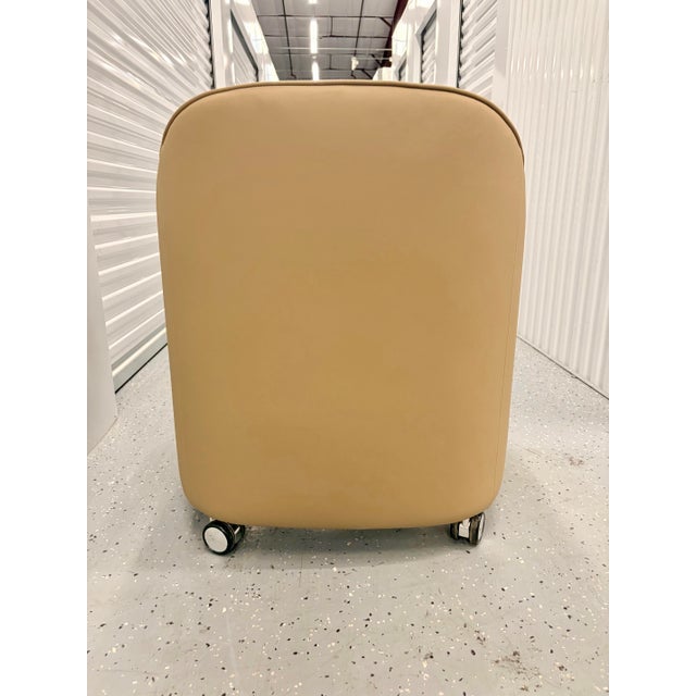 Bernhardt Bernhardt Jackson Leather Mobile Lounge Chair For Sale - Image 4 of 8