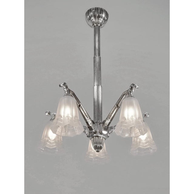 Art Deco Degue French Art Deco Chandelier 1930s - Stepped Geometric Frosted Glass For Sale - Image 3 of 11