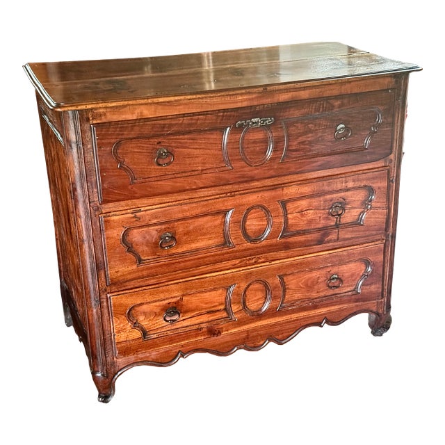 Mid 18th C. French Walnut Commode For Sale