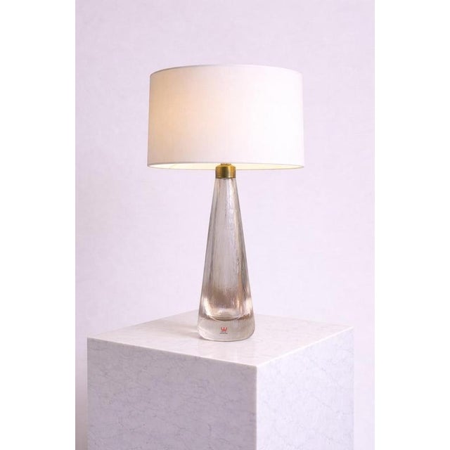 Textured Crystal Glass Lamp by Vicke Lindstrand for Kosta, Sweden, 1950s For Sale - Image 3 of 8